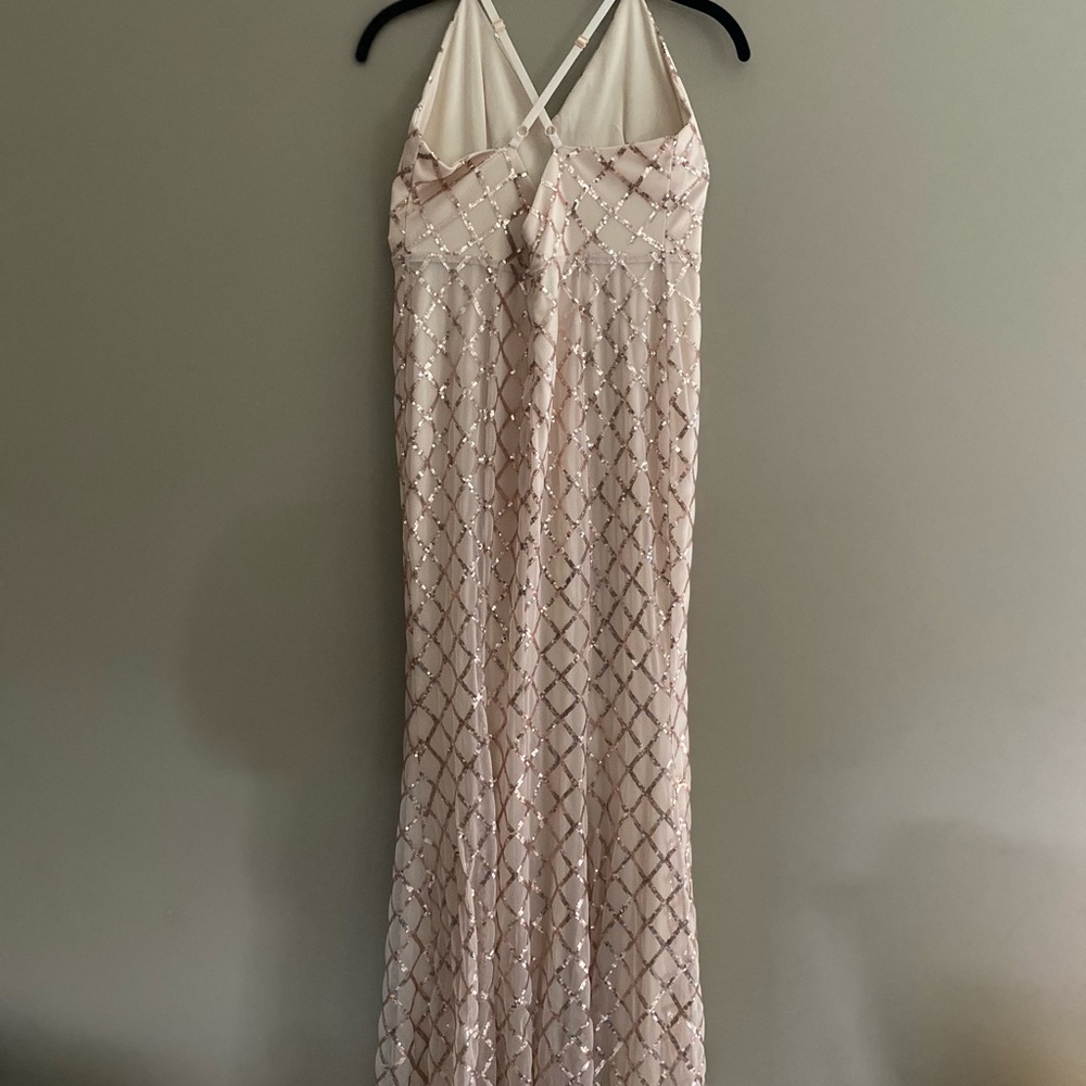 NWOT Stunning Floor length gown - slight mermaid bottom and adjustable straps - Picture 3 of 5